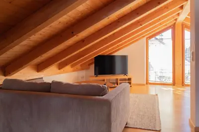 TV/Unterhaltungsangebot in der Unterkunft ღLiboria I Helle Dachgeschosswohnung in Riegsee-Hagen