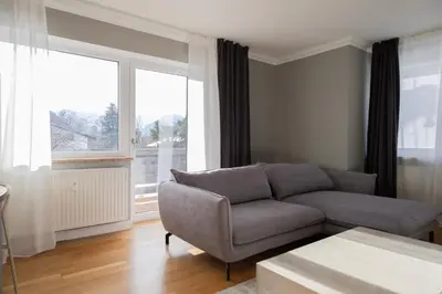 Ein Sitzbereich in der Unterkunft Holiday rental I Eschenlohe, Spacious Group Apartment, Mountain View