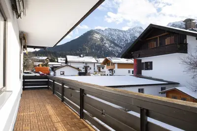 Ein allgemeiner Bergblick oder ein Berglick von der Ferienwohnung aus