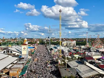 Ein allgemeiner Blick auf München oder ein Stadtblick von der Ferienwohnung aus