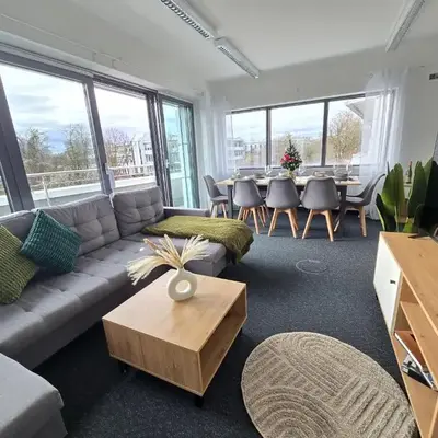 Große Wohnung mit Balkon nahe München