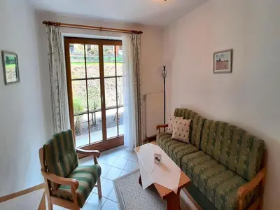 Ein Sitzbereich in der Unterkunft Ferienwohnung im Haus Schoenbrunn