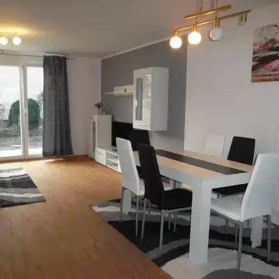 Komfortables Privatzimmer mit Mitnutzung von Bad