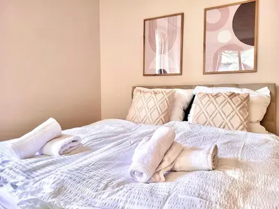 Ein Bett oder Betten in einem Zimmer der Unterkunft EDEN - Premium City-Loft im Herzen Kaufbeurens