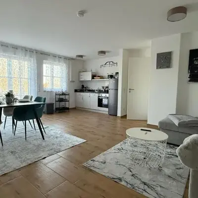 modern & spacious Apartments CarHandling Campus -Nähe Therme Erding -Messe München -Arena -free parking -Netflix -W-LAN