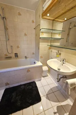 Ein Badezimmer in der Unterkunft Holiday Home Gottschlicht by Interhome