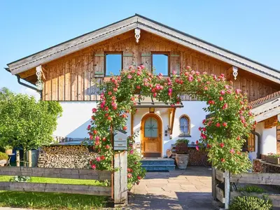 Ein Garten an der Unterkunft Apartment Übersee21 Ferienloft by Interhome