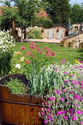 Ein Garten an der Unterkunft Apartment Appartement in Bad Bayersoien mit Großem Garten by Interhome