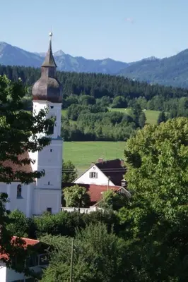 Ein allgemeiner Bergblick oder ein Berglick von der Ferienwohnung aus