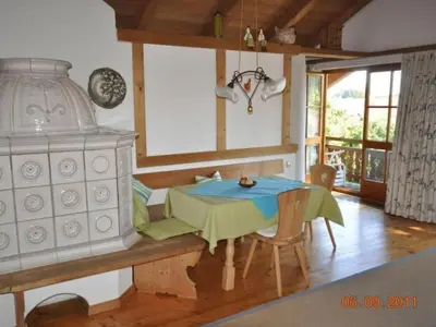 Ein Sitzbereich in der Unterkunft Apartment Komfortable Ferienwohnung in Bad Bayersoien by Interhome