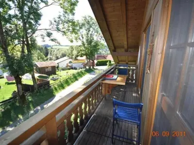 Ein Balkon oder eine Terrasse in der Unterkunft Apartment Komfortable Ferienwohnung in Bad Bayersoien by Interhome