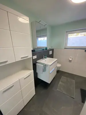 Küche/Küchenzeile in der Unterkunft 2 Zimmer-Wohnung ruhig modern zentrumsnah