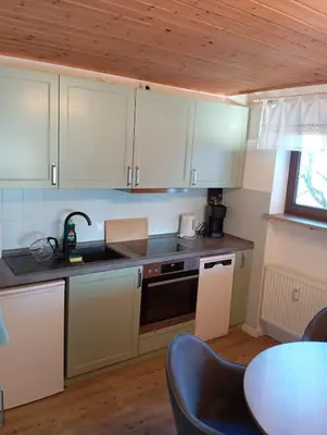 Küche/Küchenzeile in der Unterkunft Ferienwohnung Lechwiese Lechbruck Allgäu Ostallgäu