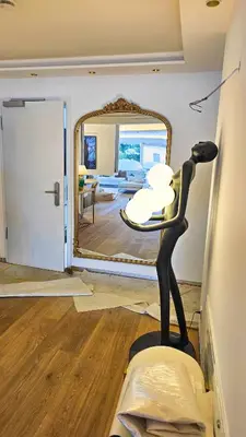 TV/Unterhaltungsangebot in der Unterkunft Luxurious large home with Pool, Garden, Koi Pond only 12 min to Octoberfest