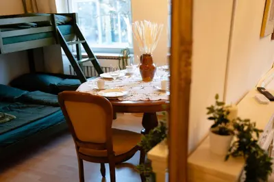 Ein Sitzbereich in der Unterkunft 2 Zimmer Retro City Apartment in der Altstadt