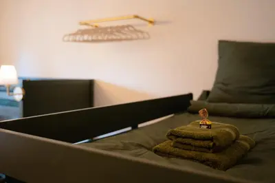 Ein Sitzbereich in der Unterkunft 2 Zimmer Retro City Apartment in der Altstadt