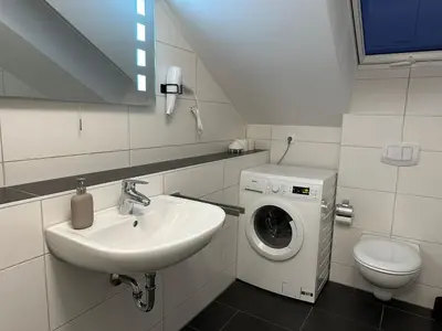 Ein Badezimmer in der Unterkunft Perfekt für 2-4! Küche Garage Flughafen Nespresso