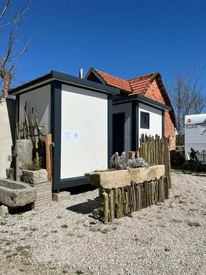 Das Gebäude in dem sich die Ferienwohnung befindet