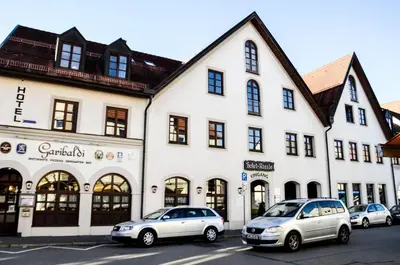 Das Gebäude in dem sich das Hotel befindet