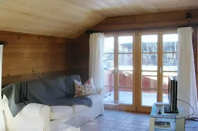 Ein Sitzbereich in der Unterkunft Zirbenholzhaus mit Sauna & eingezäuntem Garten