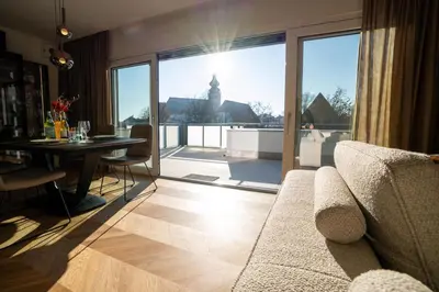 Ein Sitzbereich in der Unterkunft Außergewöhnliches lichtdurchflutetes Penthouse im Zentrum