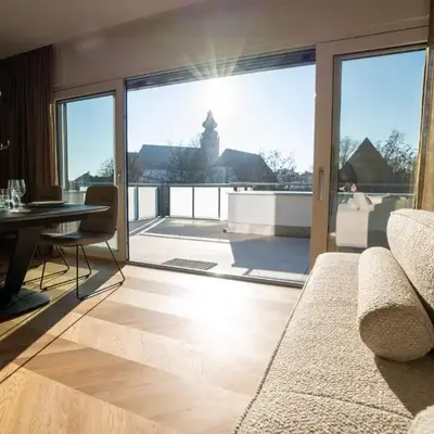 Außergewöhnliches lichtdurchflutetes Penthouse im Zentrum