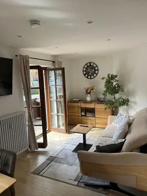 Ein Sitzbereich in der Unterkunft Ferienwohnung Jehl am Tegernsee