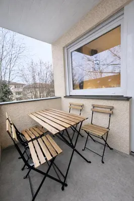 Ein Balkon oder eine Terrasse in der Unterkunft Stilvolles Studio für bis zu 6 Gäste - Balkon & Parkplatz
