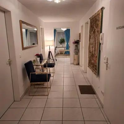 Ein Sitzbereich in der Unterkunft Apartroom München-Ost Berg-am-Laim