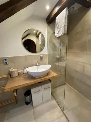 Ein Badezimmer in der Unterkunft BLUELAND Loft