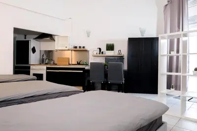 Küche/Küchenzeile in der Unterkunft Boarding Apartments Augsburg mit WIFI & Parken