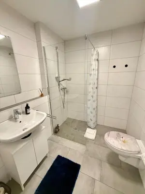 Ein Badezimmer in der Unterkunft Zentrumsnahe Wohnung - Tram, Amazon Prime und Self Check in