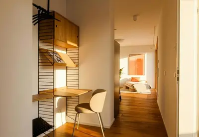 Ein Bett oder Betten in einem Zimmer der Unterkunft TrulySpace - Modernes Apartment am Rathausplatz, Terrasse, Fahrstuhl