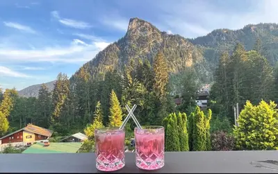 Ein allgemeiner Bergblick oder ein Berglick von der Ferienwohnung aus