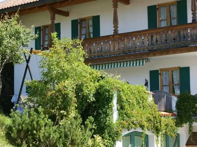Das Gebäude in dem sich die Ferienwohnung befindet