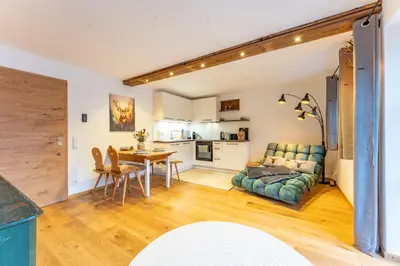 Küche/Küchenzeile in der Unterkunft Fischerhof Samerberg - Auszeit mit Bergblick & Balkon