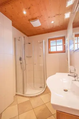 Ein Badezimmer in der Unterkunft Ferienwohnungen Oberkollerhof