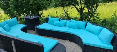 Ein Sitzbereich in der Unterkunft Ferienhaus Ammersee Traum von Bett und Terrasse