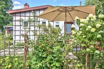 Ein Garten an der Unterkunft Ferienhaus Schreieck