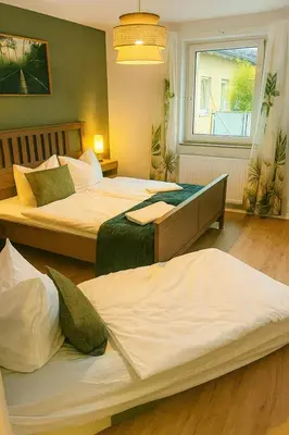 Ein Bett oder Betten in einem Zimmer der Unterkunft Mete Stays - Modern - Workspace - Cool location