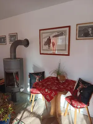 Ein Sitzbereich in der Unterkunft Haus Almblick