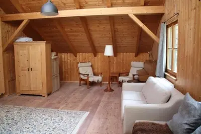 Ein Sitzbereich in der Unterkunft Hütte im Moor