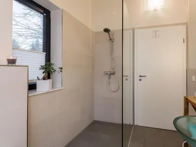 Ein Badezimmer in der Unterkunft Apartment Charmante Wohnung in Holzhausen mit Grill by Interhome