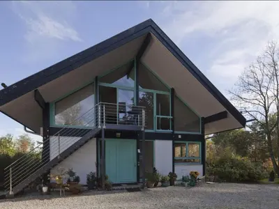 Das Gebäude in dem sich die Ferienwohnung befindet