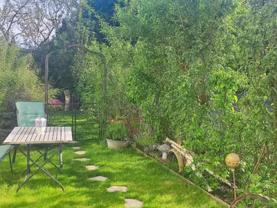 Ein Garten an der Unterkunft Apartment Gemütliches Appartement in Rettenbach Am Auerberg by Interhome