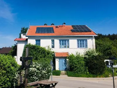 Das Gebäude in dem sich die Ferienwohnung befindet