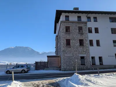Ein allgemeiner Bergblick oder ein Berglick von der Ferienwohnung aus