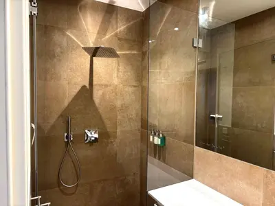 Ein Badezimmer in der Unterkunft Designer-Apartment - Top-Lage - Fuggerei