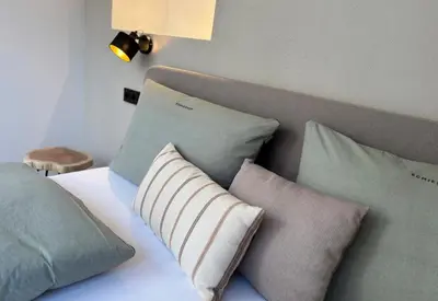Ein Bett oder Betten in einem Zimmer der Unterkunft Zur Schmiede - Alploft 1
