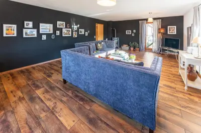 Ein Sitzbereich in der Unterkunft Ferienwohnung Lois *****